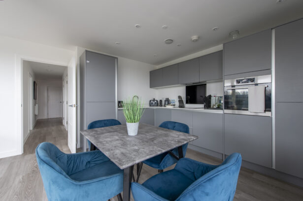 Contract cleaning and linen services london
